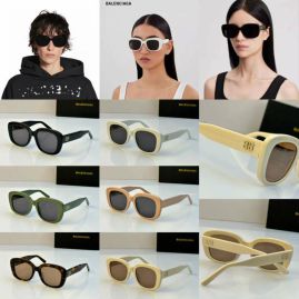 Picture of Balenciga Sunglasses _SKUfw55489460fw